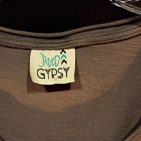 Jaded Gypsy, Brown Peace Sign Women's Tee - Picture 2 of 5